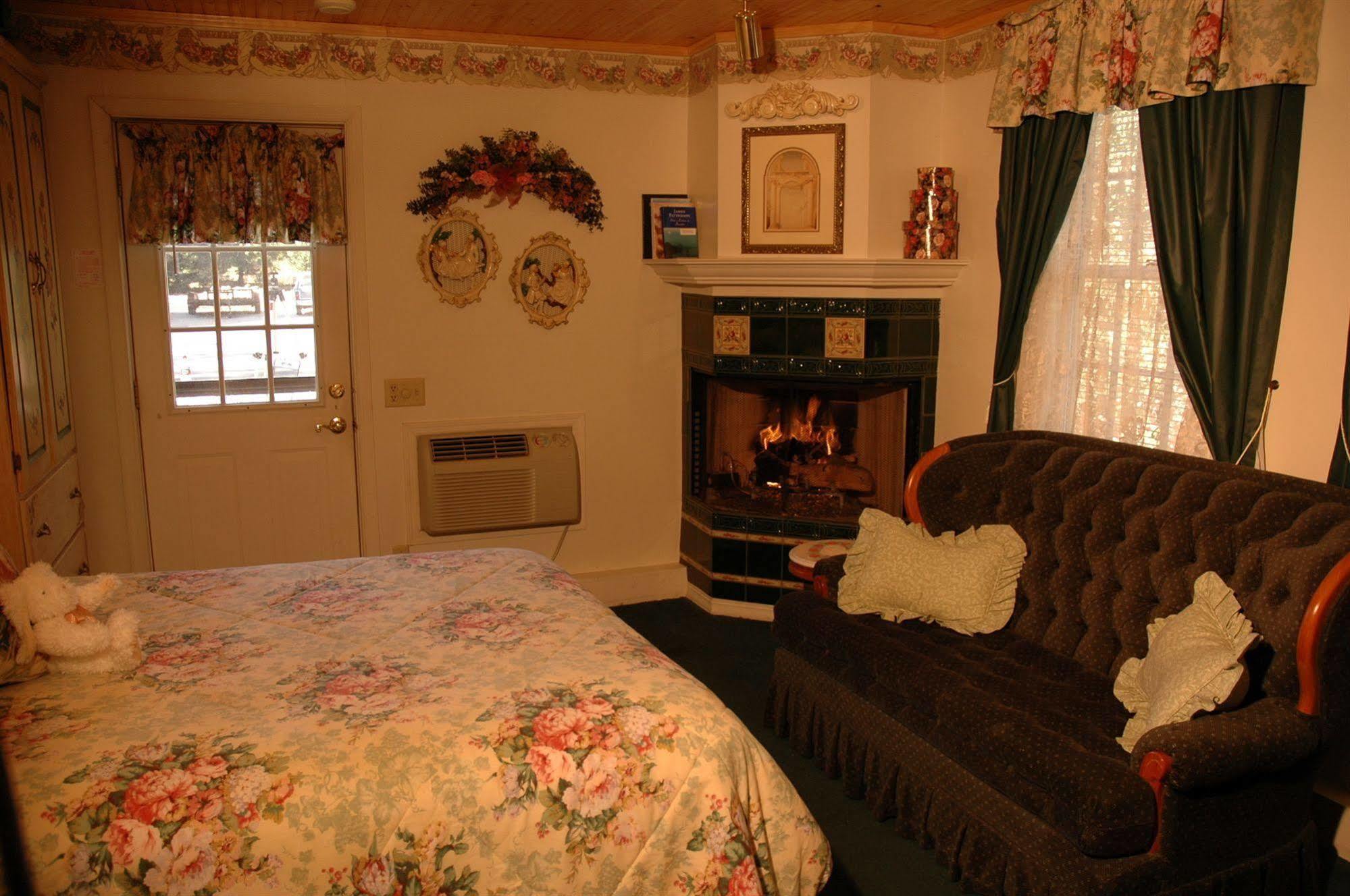 Williams Bay Lazy Cloud B&B 외부 사진